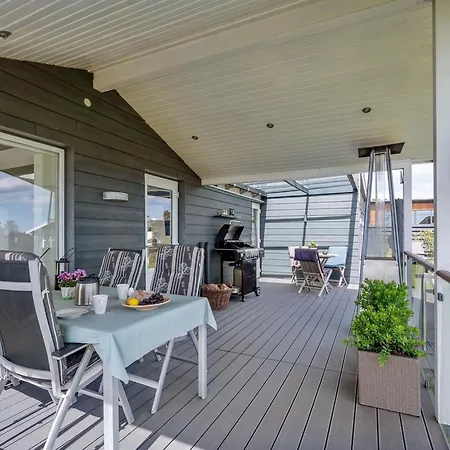 Kuno - 300m From The Sea By Interhome
